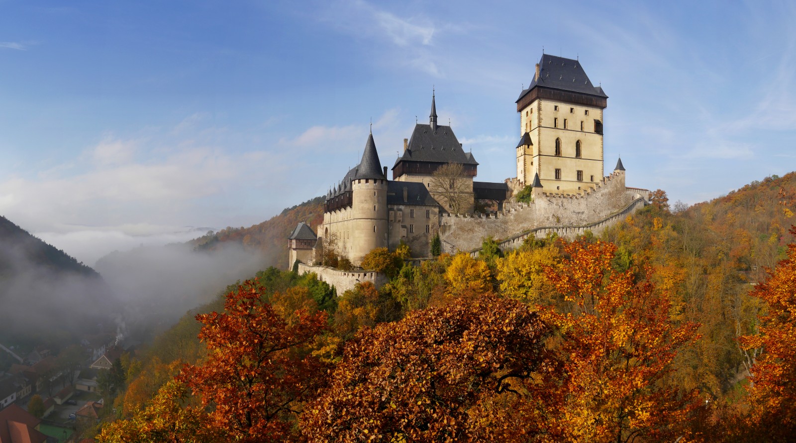 Castelul Ledvice -PRAGA-DRESDA- KARLOVY VARY -Castelul Karlstejn- BRNO